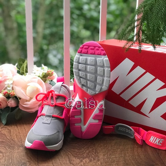 NWT Nike Air Huarache City Low Pink/Grey WMNS - Picture 5 of 8